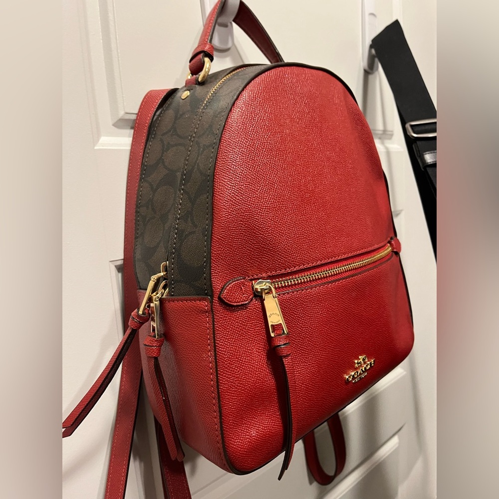 Coach Jordyn Women’s Backpack - Picture 2 of 4